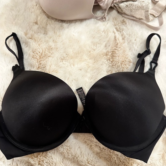 Victorias Secret Bombshell Bras Set of 4! 32D, 32C, 34C - Picture 6 of 10